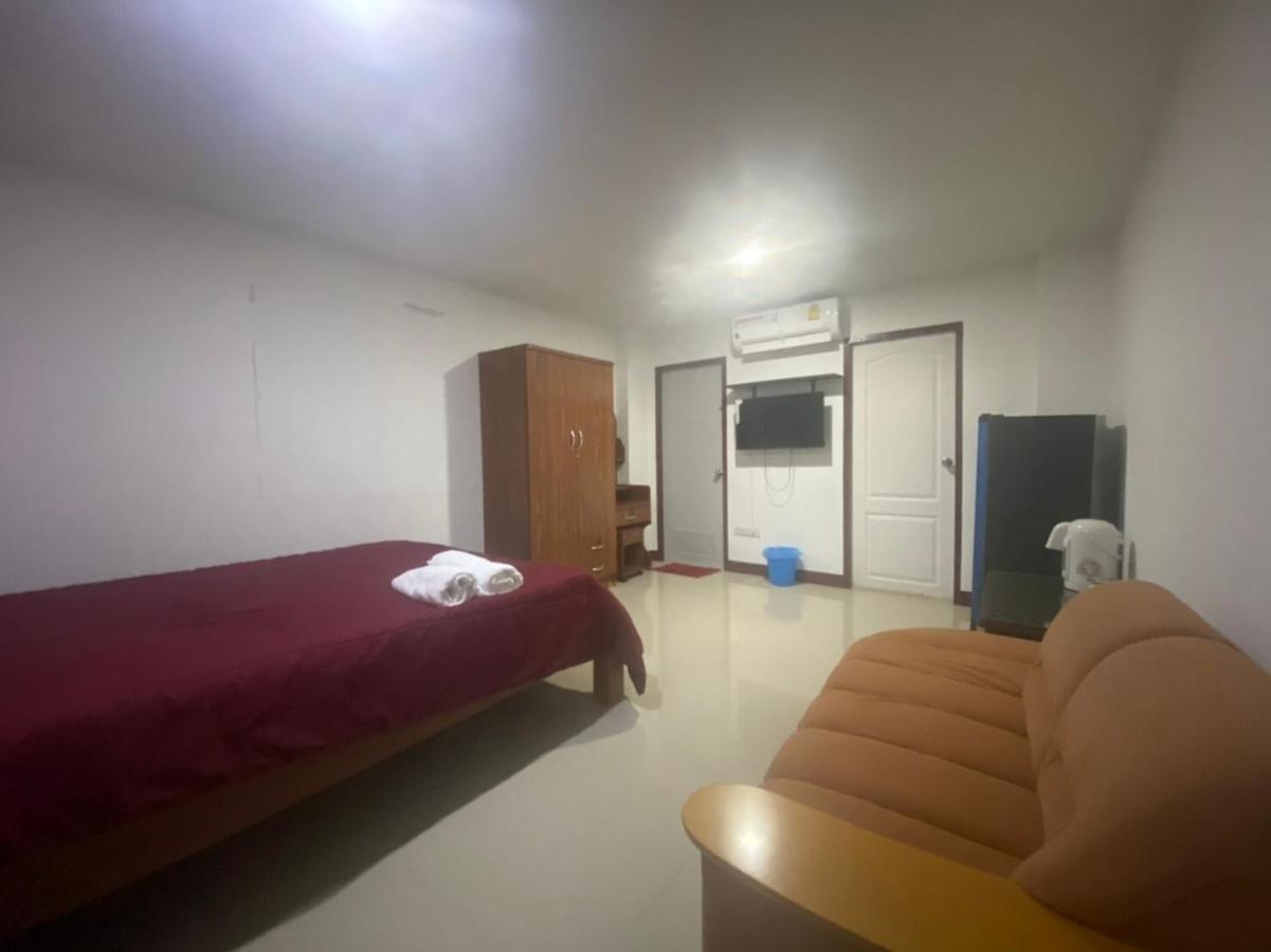 Oyo 1135 Triple A Residence Чиангмай Экстерьер фото