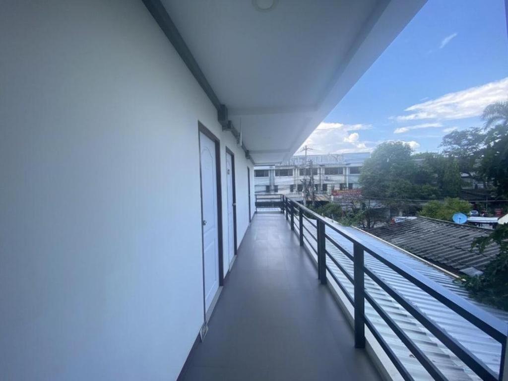 Oyo 1135 Triple A Residence Чиангмай Экстерьер фото