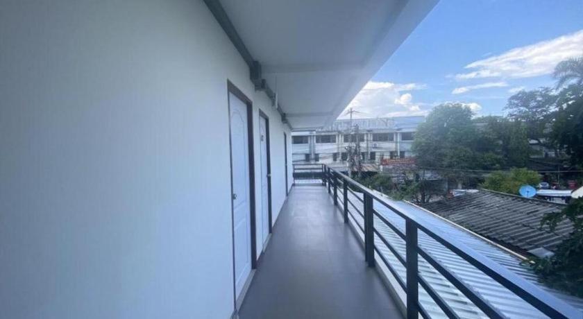 Oyo 1135 Triple A Residence Чиангмай Экстерьер фото
